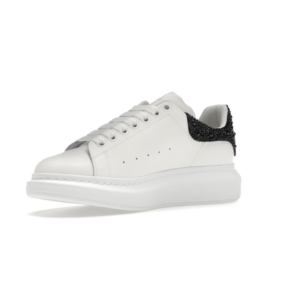 ALEXANDER MCQUEEN OVERSIZED EN BLANCO CON CRISTALES EN NEGRO